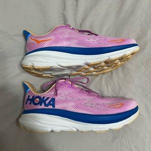 HOKA Clifton 9